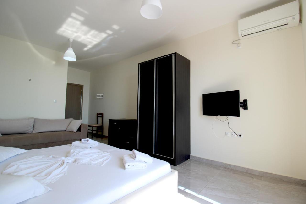 Summer Dream Hotel Sarande Bagian luar foto