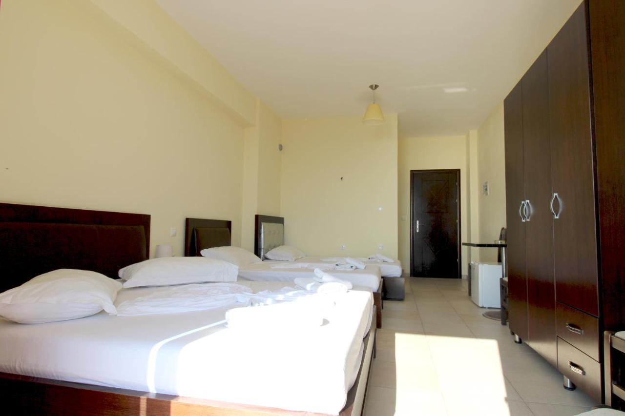 Summer Dream Hotel Sarande Bagian luar foto