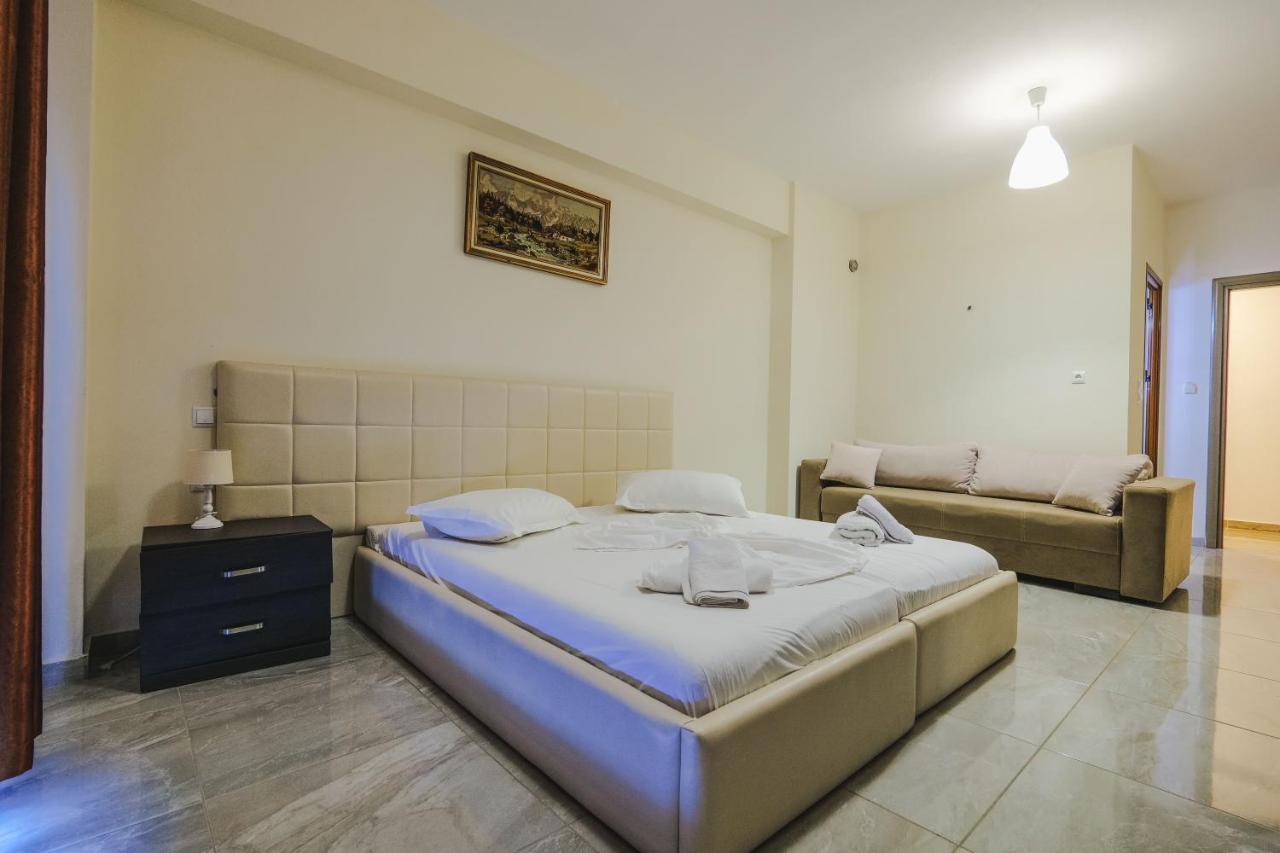 Summer Dream Hotel Sarande Bagian luar foto