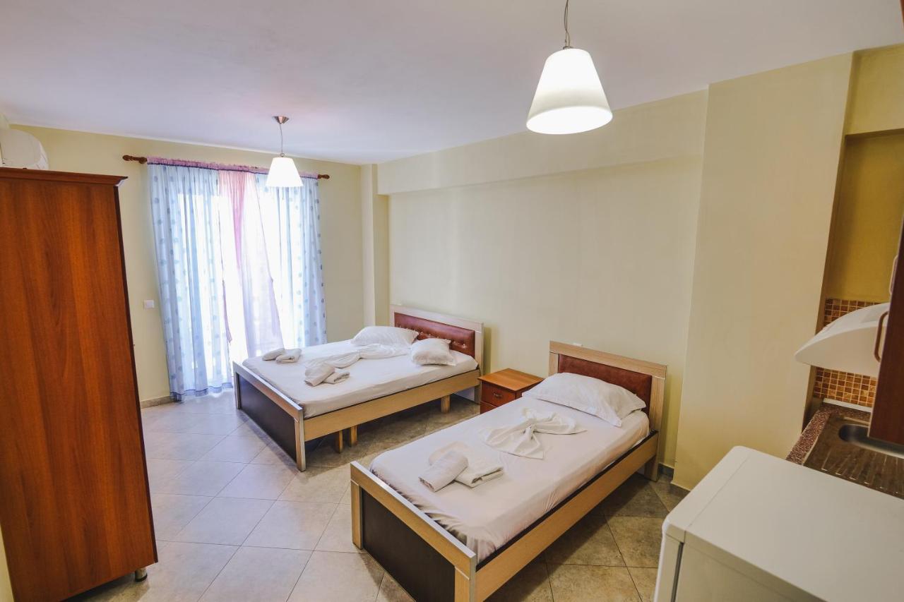 Summer Dream Hotel Sarande Bagian luar foto