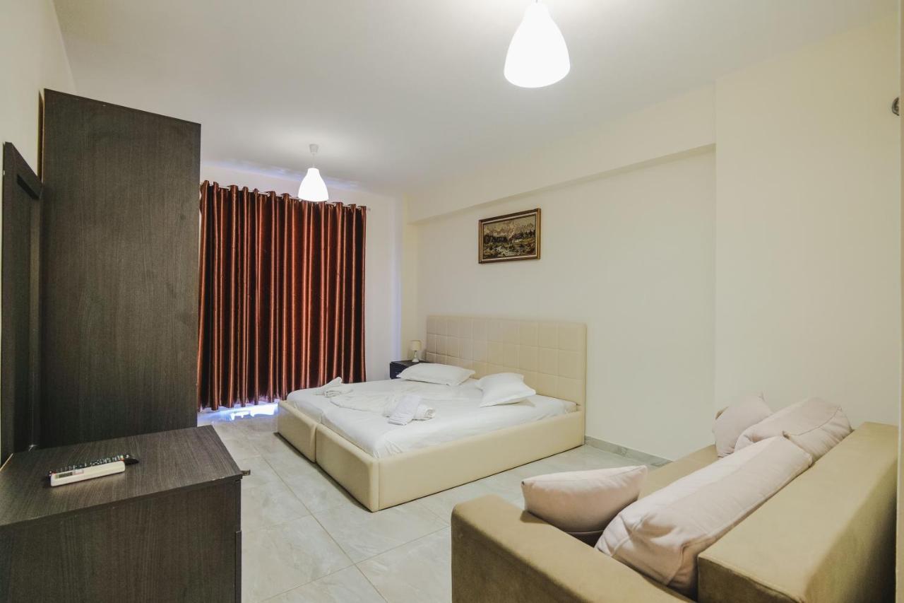 Summer Dream Hotel Sarande Bagian luar foto