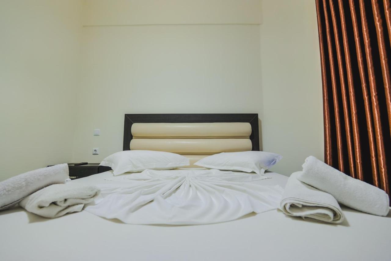 Summer Dream Hotel Sarande Bagian luar foto