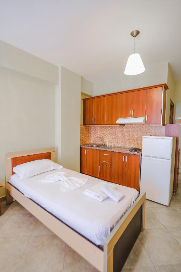 Summer Dream Hotel Sarande Bagian luar foto