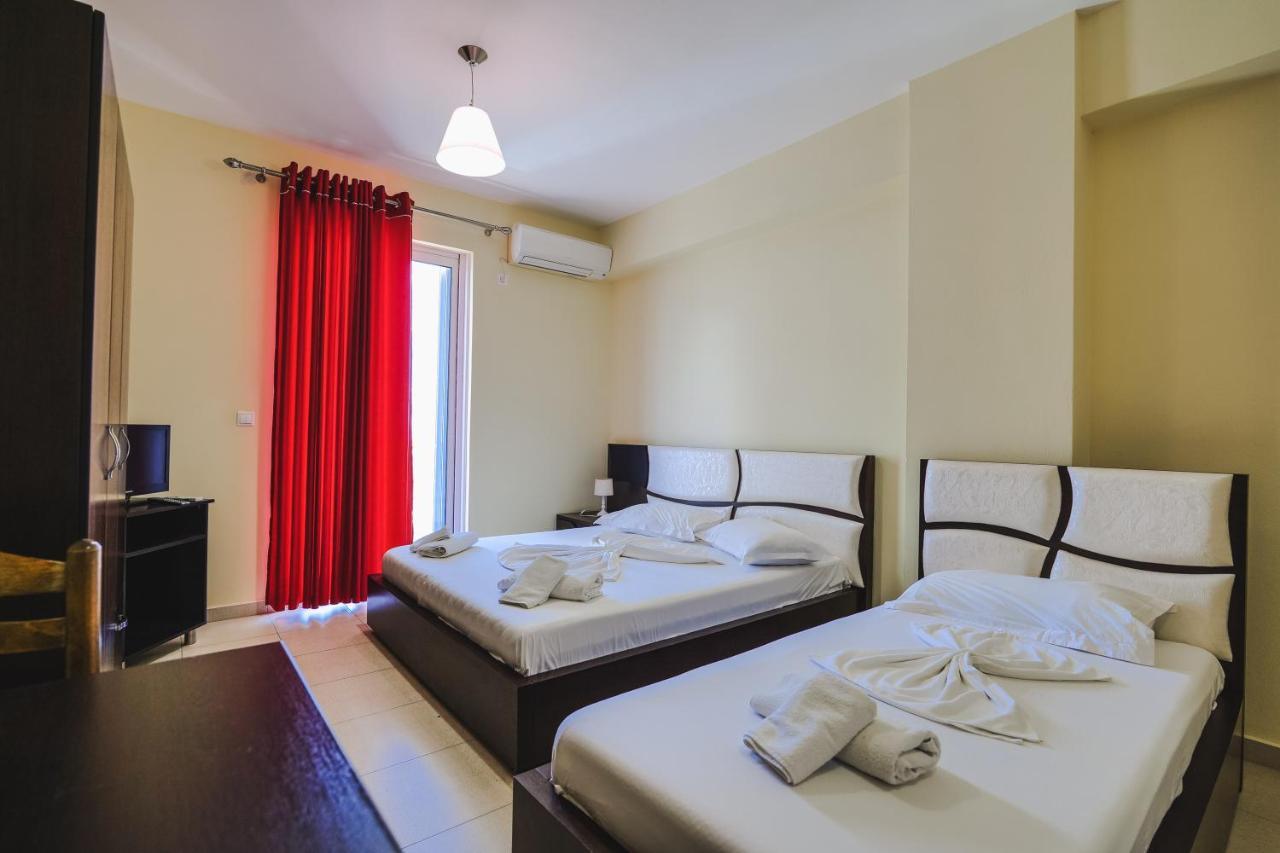 Summer Dream Hotel Sarande Bagian luar foto