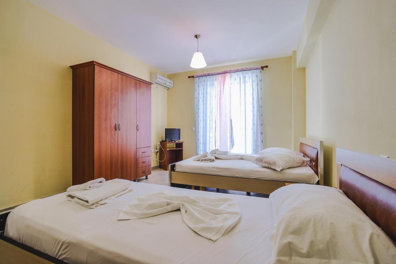 Summer Dream Hotel Sarande Bagian luar foto